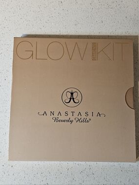 Anastasia Beverly Hills Glow Kit - Sun Dipped (Beige/Nude)